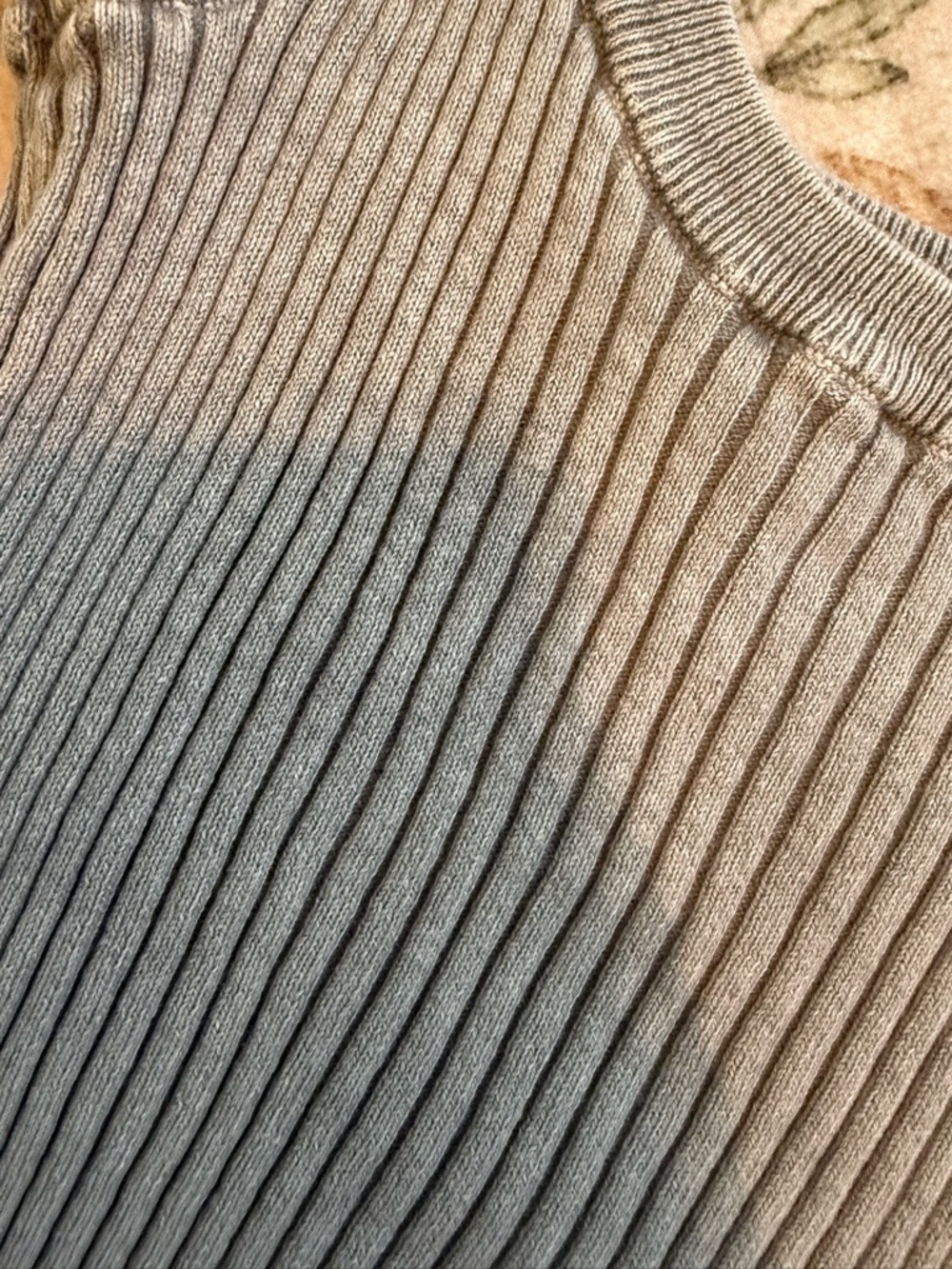 La Hearts Ribbed Scoop Neck Tank Top - Gray - Picture 3 of 3